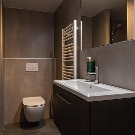 Holiday home Tinyhouse Laurier Meerssen
